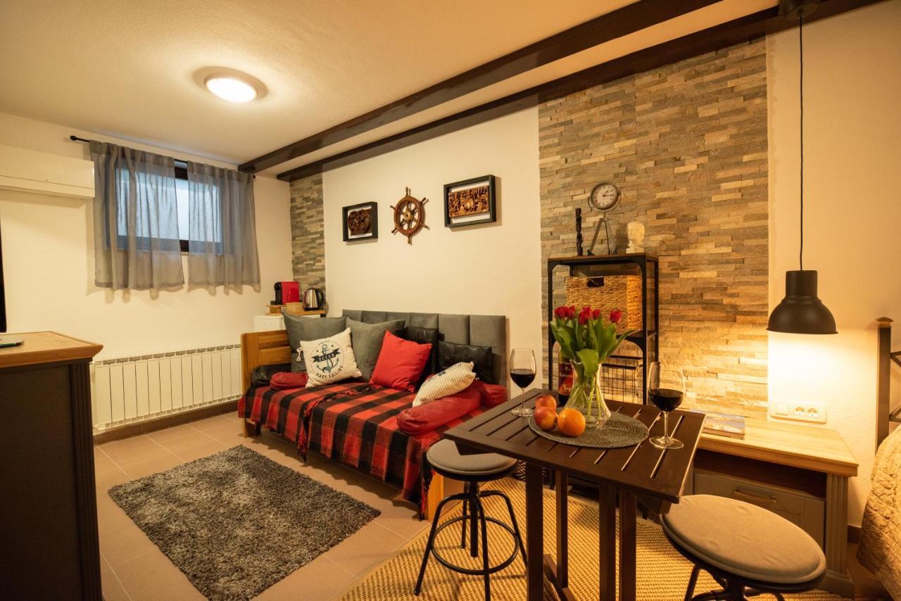 Pleasant Apartments بليد المظهر الخارجي الصورة
